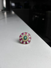Load image into Gallery viewer, Circle Magenta Flower w/Green Stone Ring