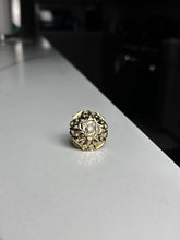 Load image into Gallery viewer, Circle Gold Abstract Design Ring