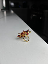 Load image into Gallery viewer, Magenta Flower Design Ring