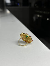 Load image into Gallery viewer, Magenta Flower w/Green Stone Ring