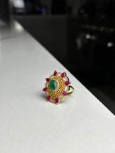 Load image into Gallery viewer, Magenta Flower w/Green Stone Ring