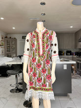 Load image into Gallery viewer, White Georgette Kurta Set with Pink Floral Embroidery + Matching Scarf – Sheer Tunic