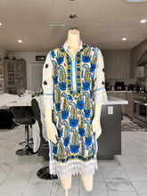 Load image into Gallery viewer, White Georgette Kurta Set with Blue Floral Embroidery + Matching Scarf – Sheer Tunic