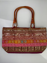 Load image into Gallery viewer, Coral Stripe Wooden Handle Tote