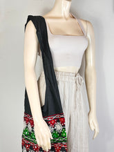 Load image into Gallery viewer, Green Threaded Cotton Crossbody Bag
