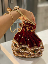 Load image into Gallery viewer, Luxury Velvet Potli