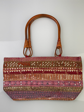 Load image into Gallery viewer, Paprika Stripe Wooden Handle Tote