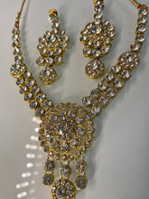 Load image into Gallery viewer, White and Gold Stone Jewelry Set
