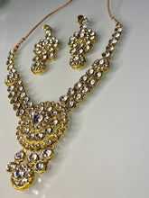 Load image into Gallery viewer, White and Gold Stone Jewelry Set