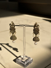 Load image into Gallery viewer, Lightweight Peacock w/Faux Pearl Earrings
