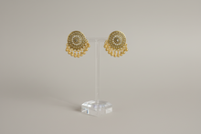 Load image into Gallery viewer, Gold Circular Lightweight Small Earrings

