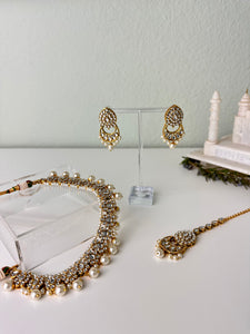 Faux White Pearl Kundan Necklace Set w/Tika